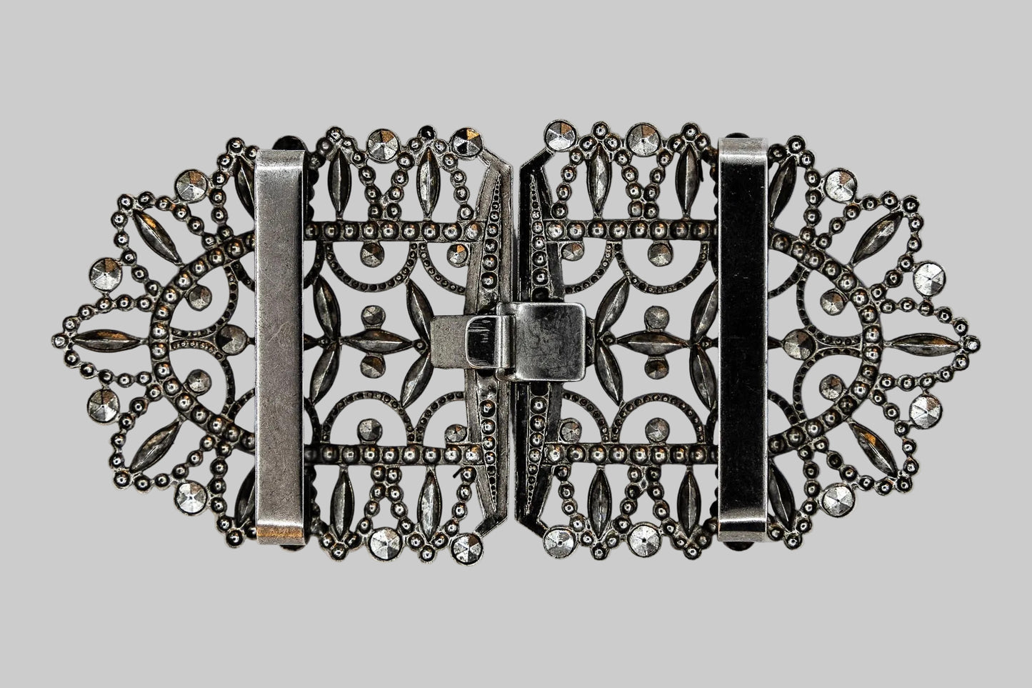 Rückseite Schürzenschließe Dirndl Metall mit Steg 40 mm