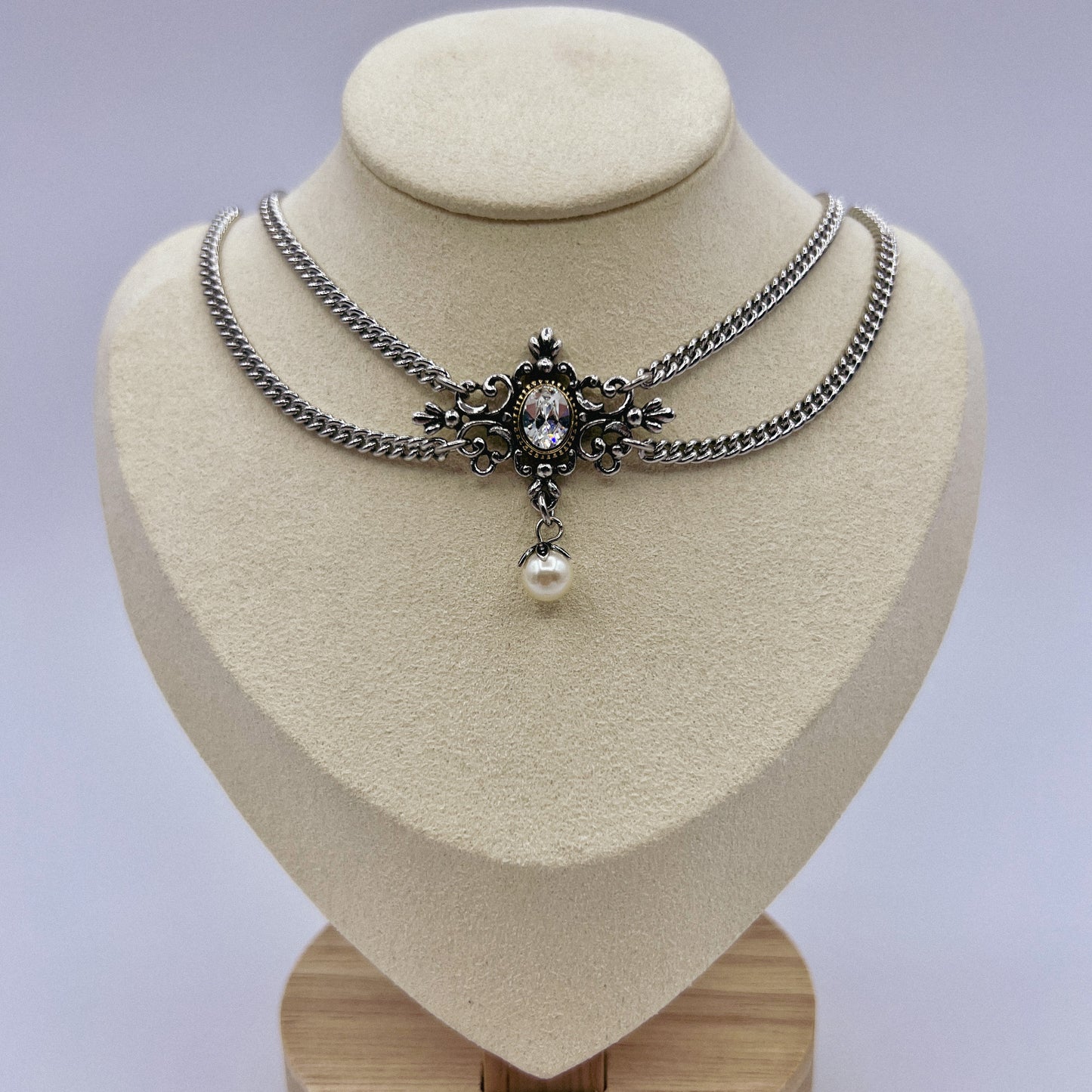 Silbernes Collier