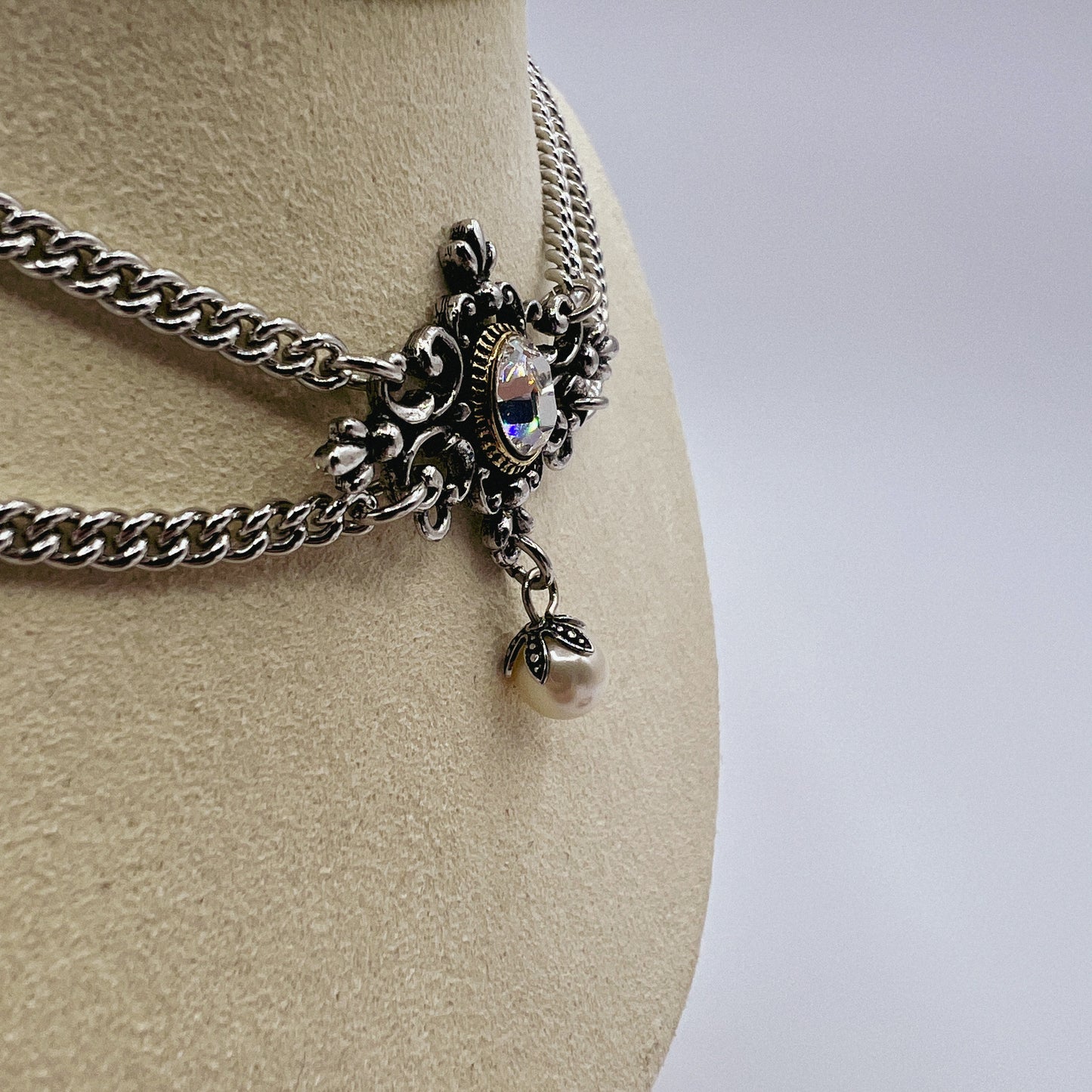 Silbernes Collier