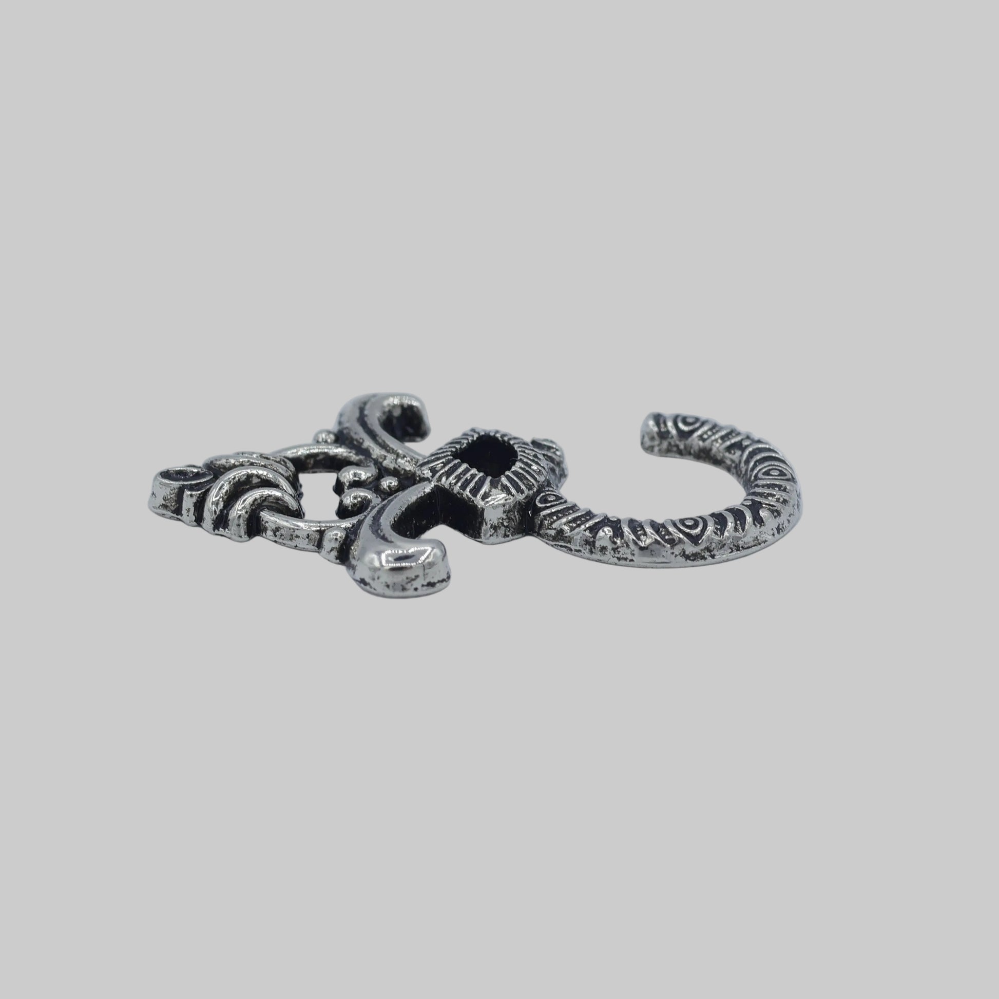 Detail Schürhaken Alt Silber Verzierung
