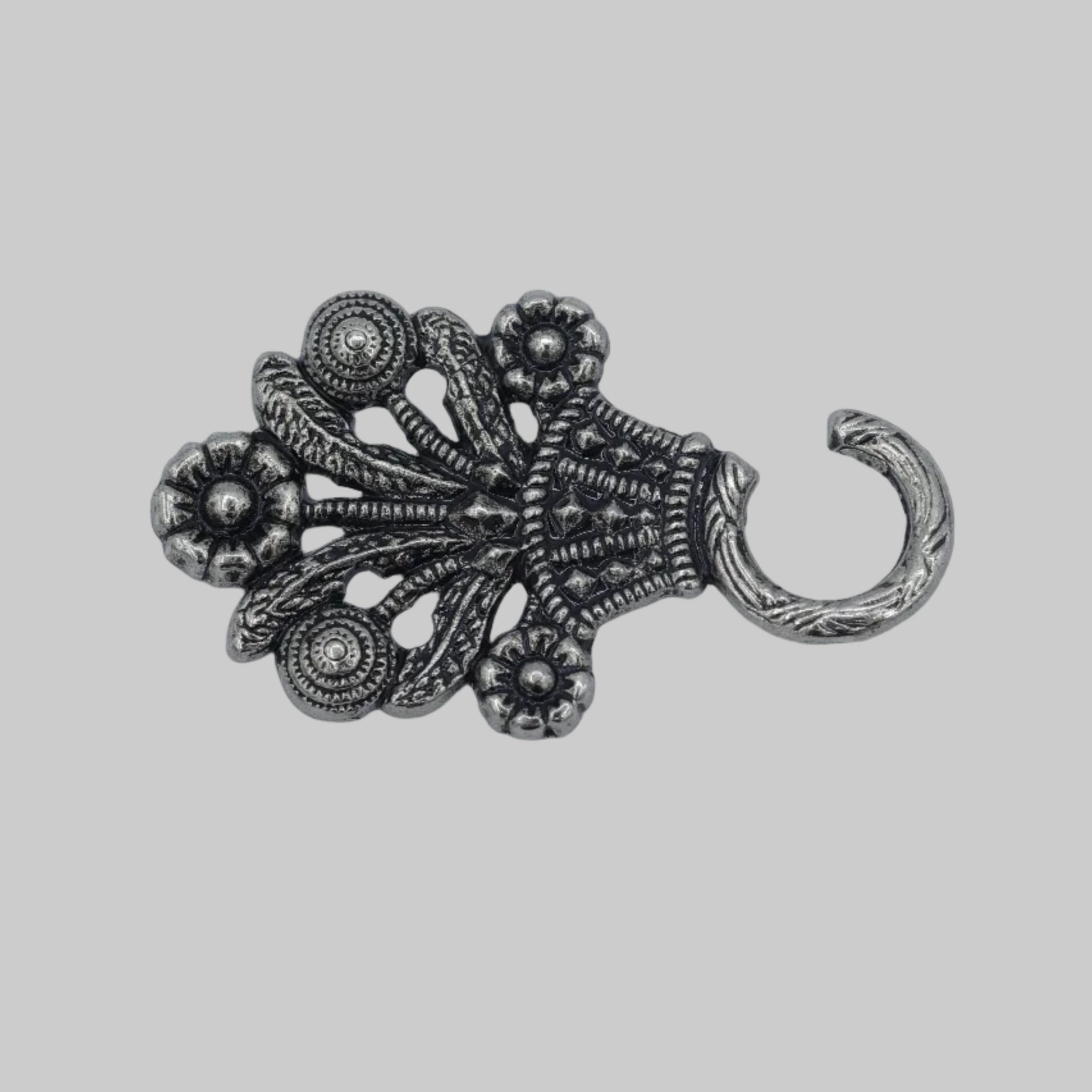 Miederhaken Alt Silber filigran floral
